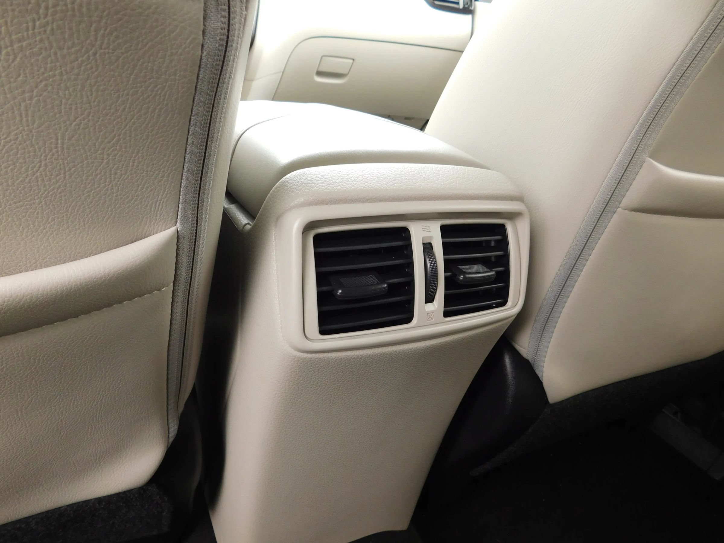 Used 2021 Nissan Rogue Sport SL FWD image 11