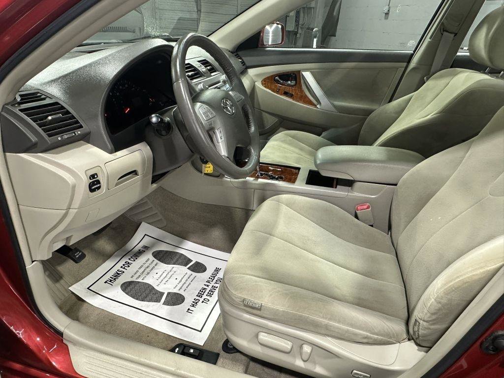 Used 2009 Toyota Camry LE image 16
