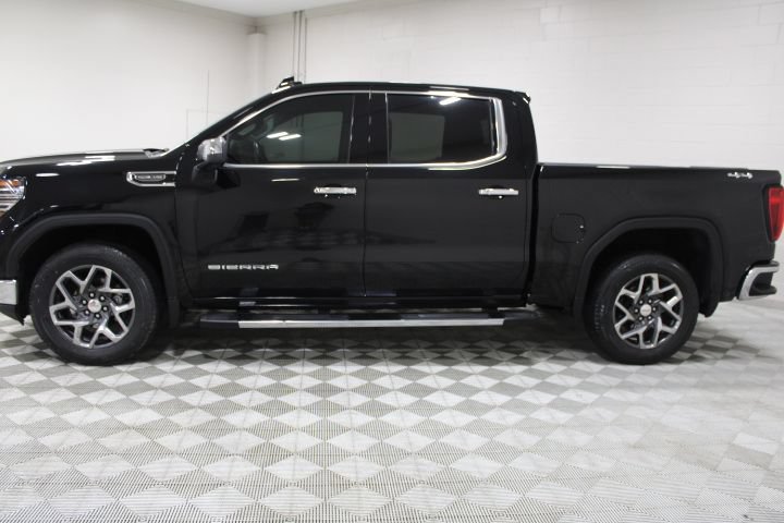 Used 2022 GMC Sierra 1500 SLT w/ SLT Convenience Package AWD/4WD image 8