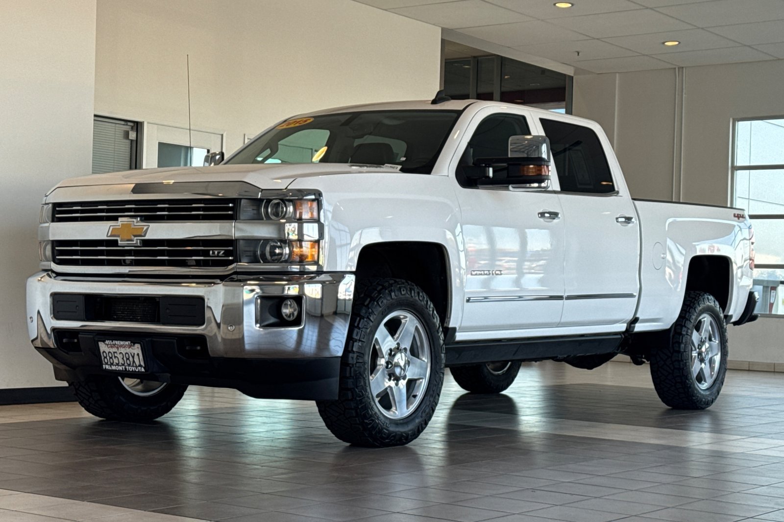 Used 2015 Chevrolet Silverado 2500 LTZ w/ Duramax Plus Package AWD/4WD image 8