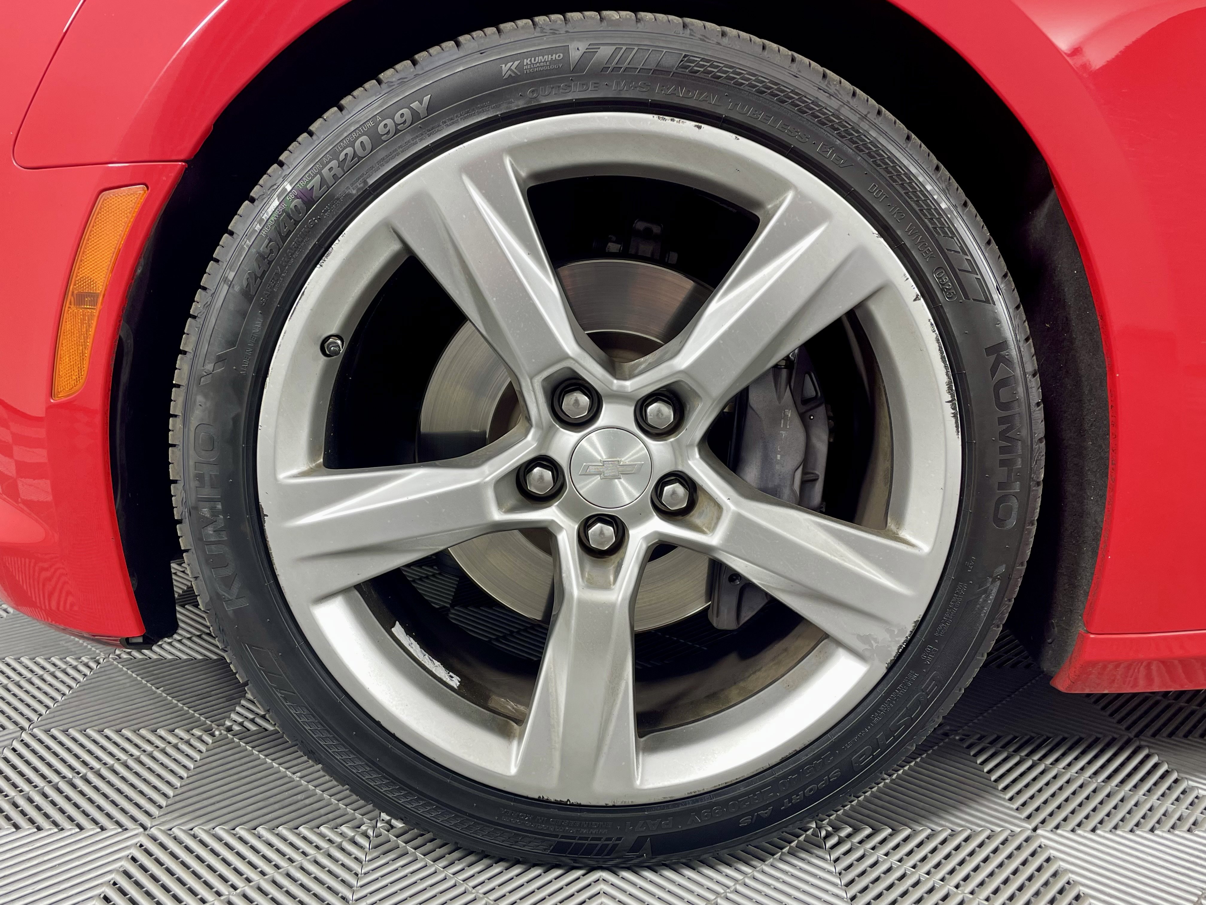 Used 2017 Chevrolet Camaro SS image 10