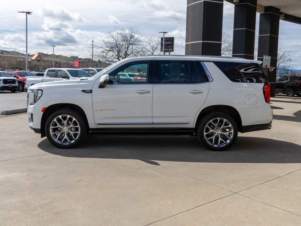 Used 2021 GMC Yukon Denali w/ Denali Premium Package AWD/4WD image 4
