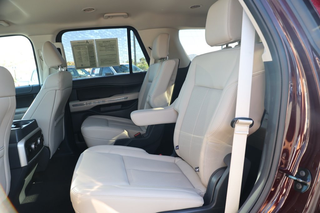 Used 2024 Ford Expedition XLT RWD image 37