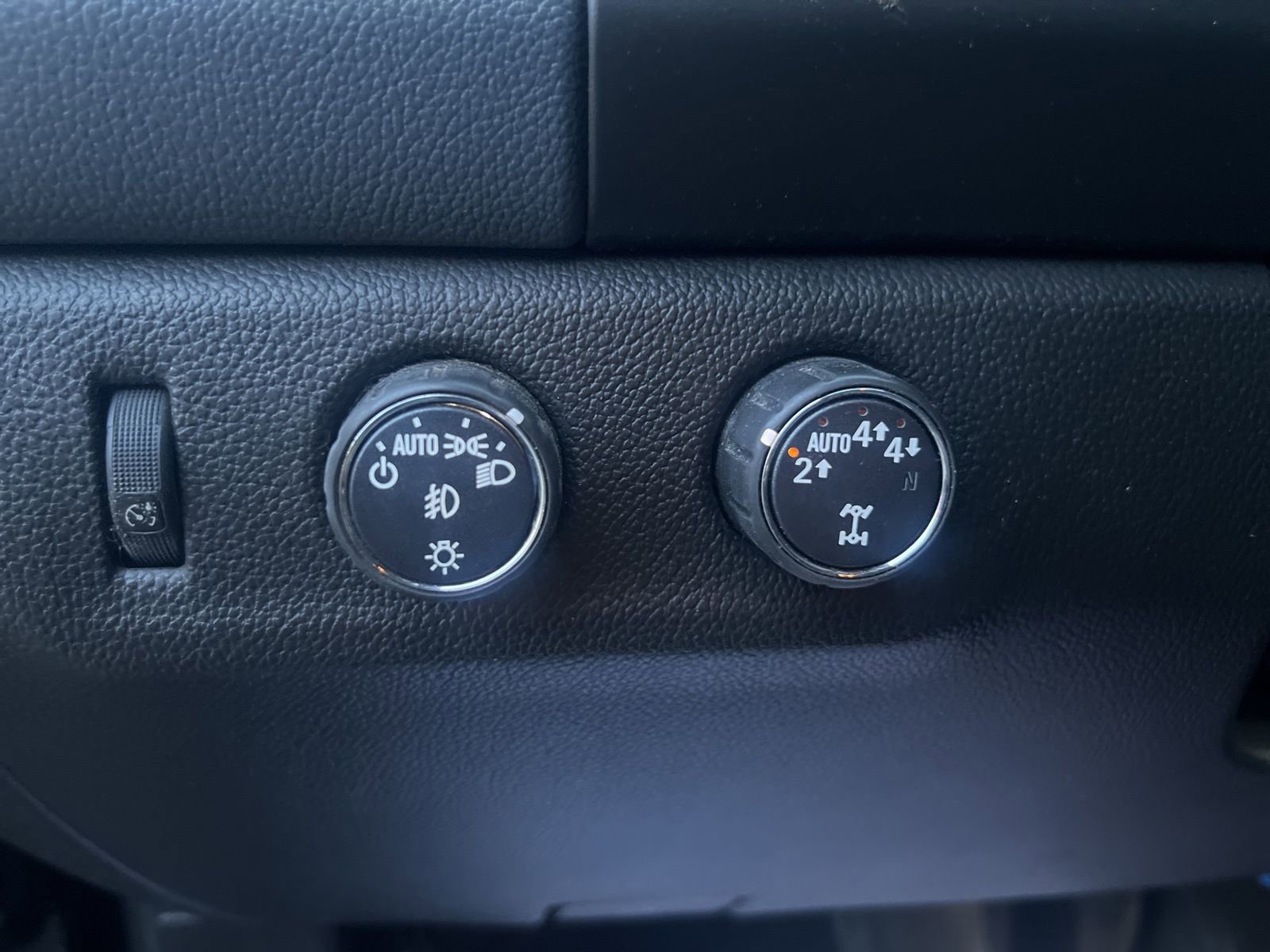 Used 2022 Chevrolet Colorado Z71 w/ Z71 Midnight Edition image 28