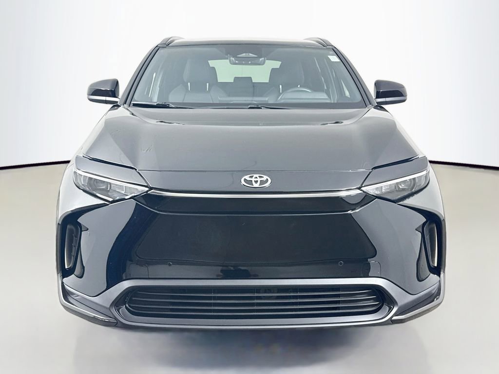Used 2025 Toyota bZ4X FWD image 2