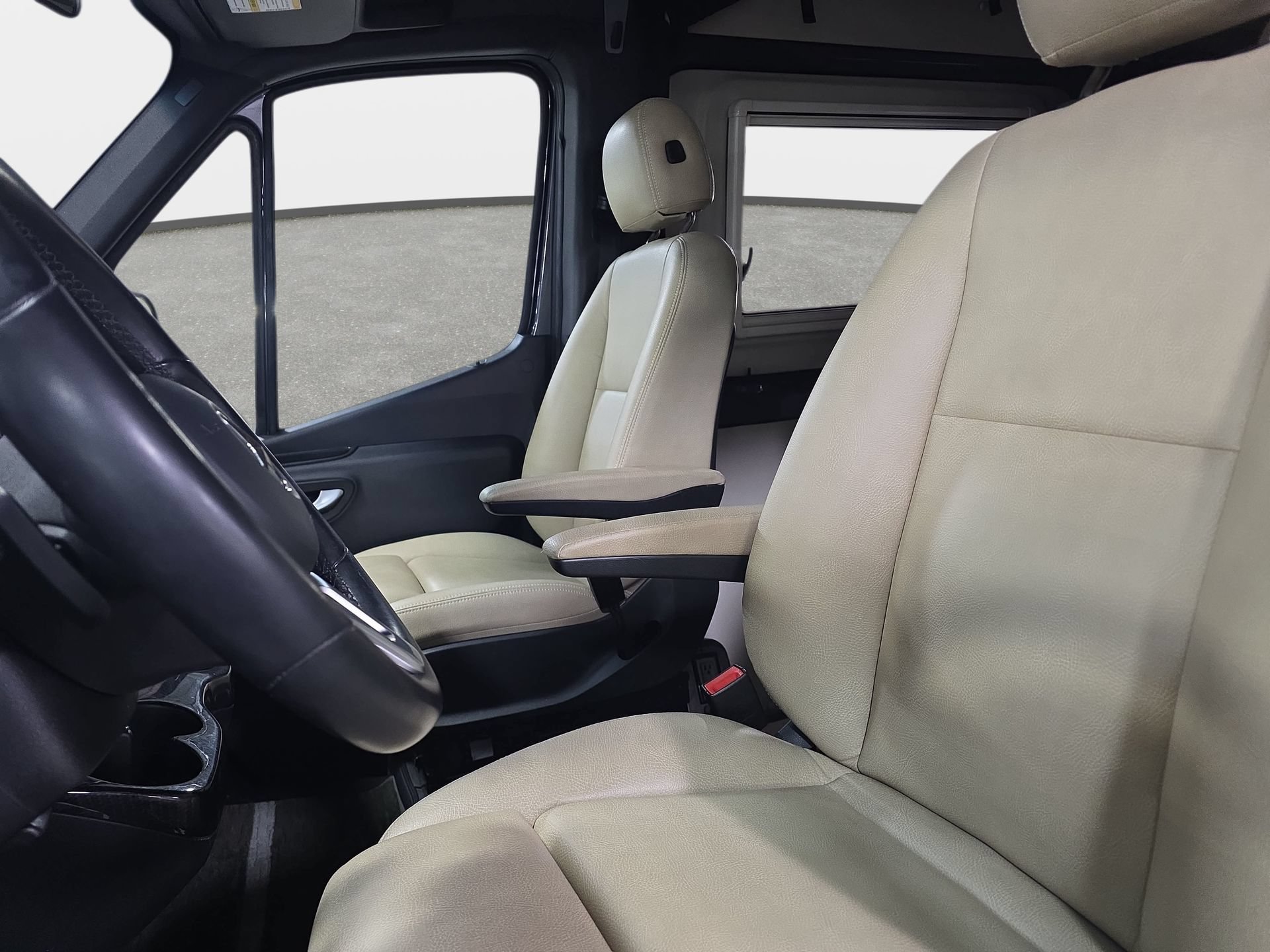Used 2020 Mercedes-Benz Sprinter 3500 image 13