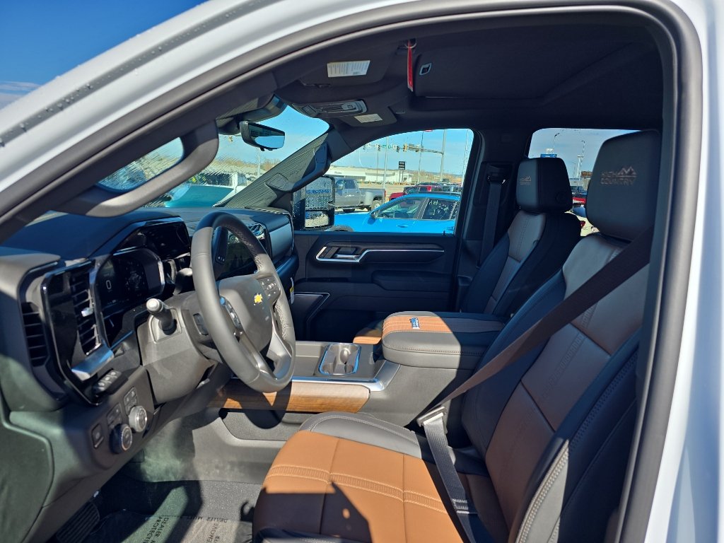 New 2026 Chevrolet Silverado 2500 High Country w/ High Country Premium Package AWD/4WD image 9