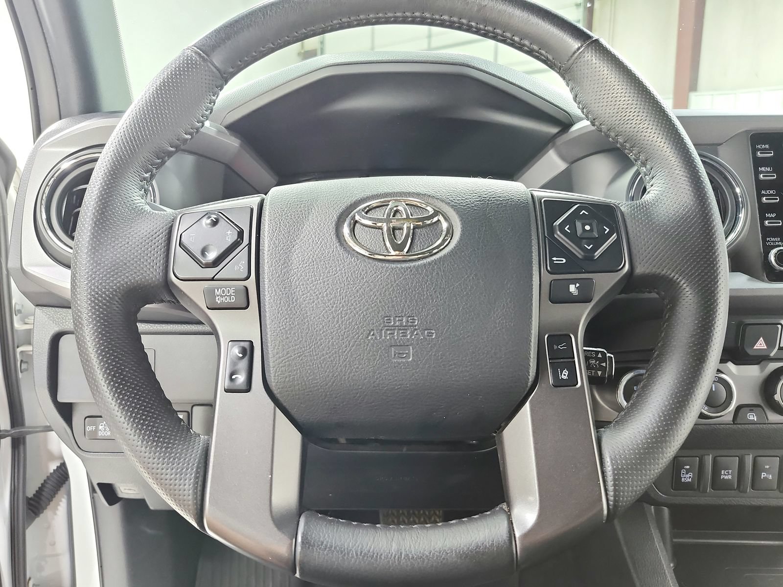 Used 2023 Toyota Tacoma TRD Sport w/ Technology Package AWD/4WD image 24