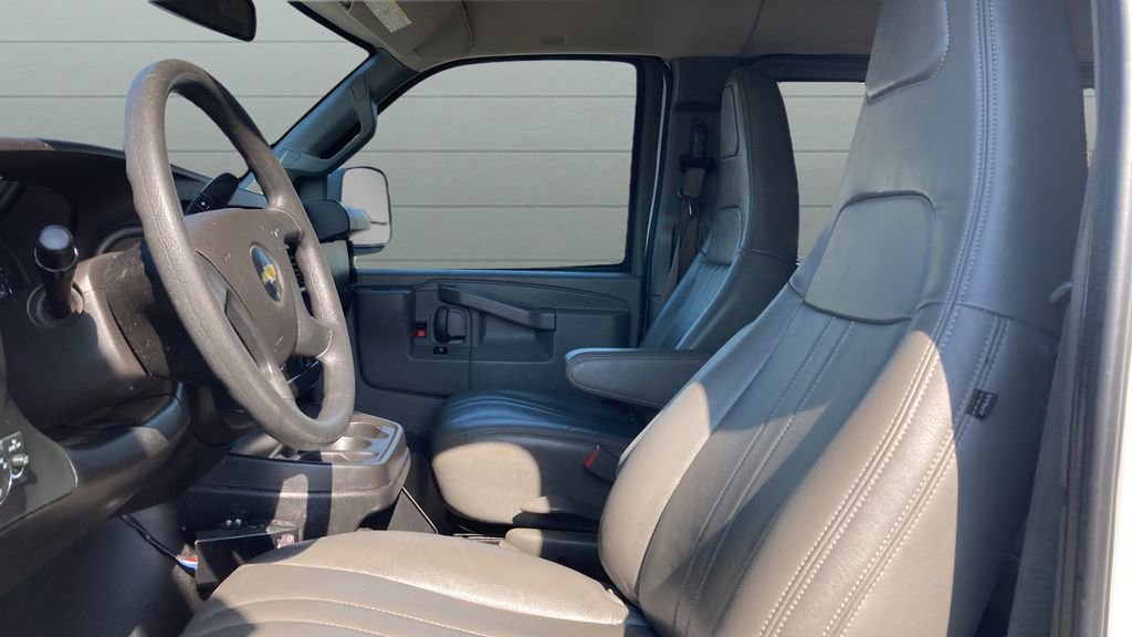 Used 2019 Chevrolet Express 2500 LS image 9