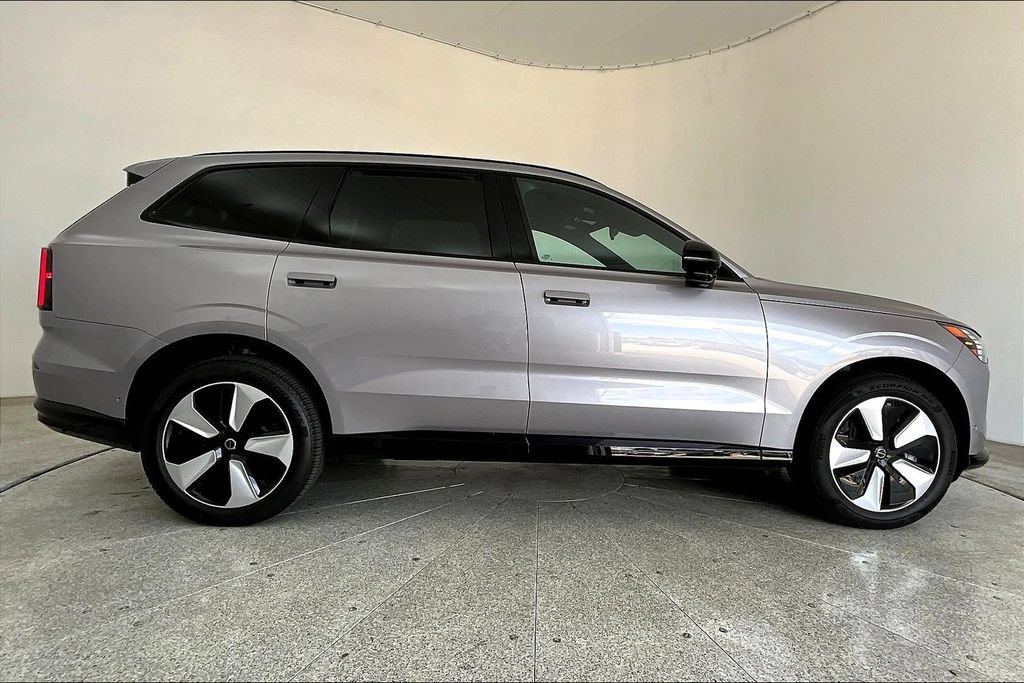 New 2026 Volvo EX90 Plus RWD image 10