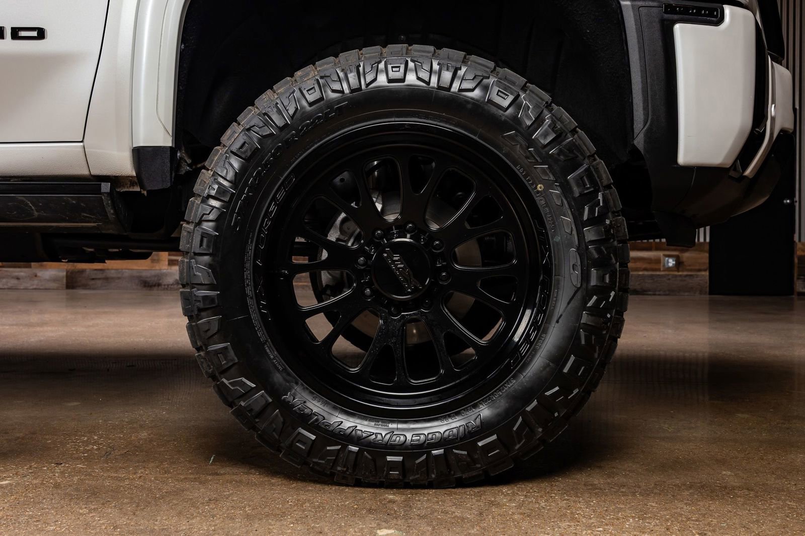 Used 2025 GMC Sierra 2500 Denali Ultimate w/ Max Trailering Package image 12