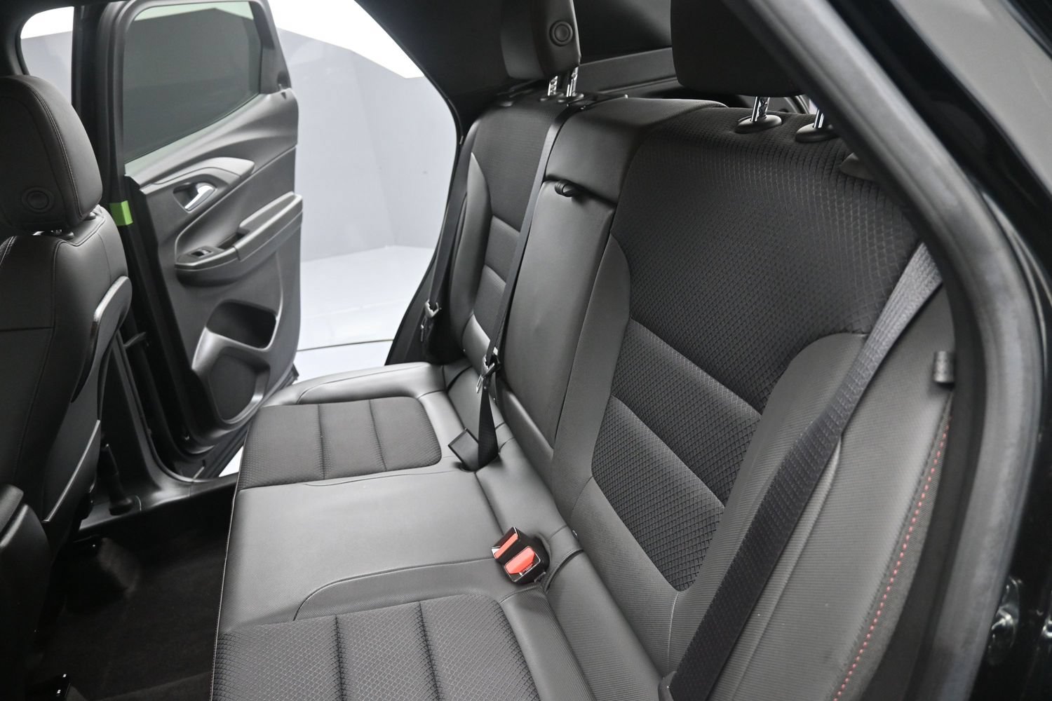 Used 2023 Chevrolet TrailBlazer RS AWD/4WD image 32
