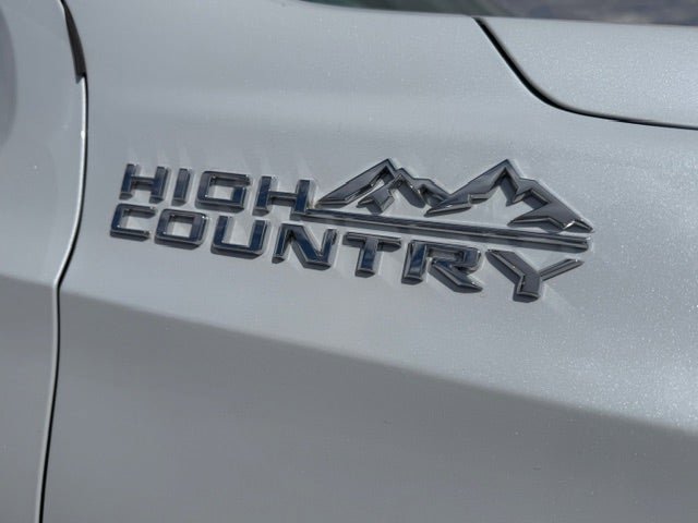 New 2026 Chevrolet Suburban High Country w/ Sun And Tow Package AWD/4WD image 10