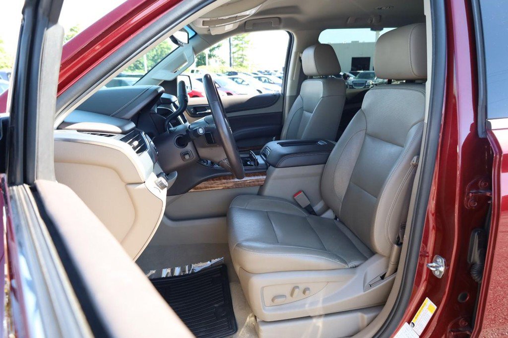 Used 2020 Chevrolet Suburban Premier AWD/4WD image 21