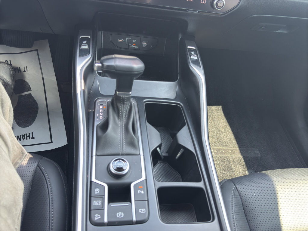 Used 2025 Kia Sorento S image 18