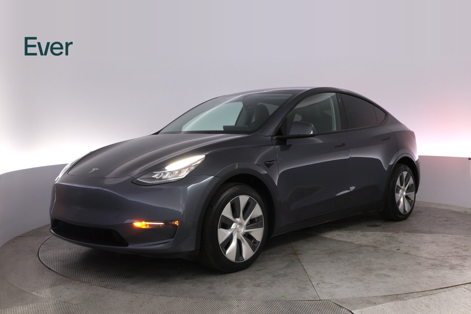 Used 2023 Tesla Model Y Long Range AWD/4WD image 2