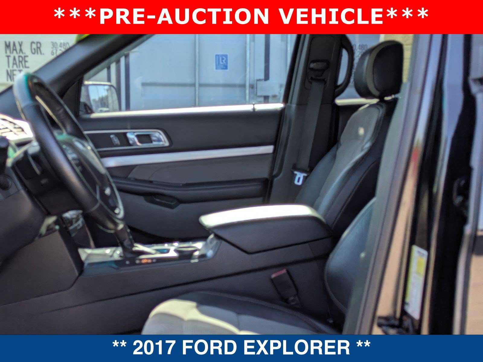 Used 2017 Ford Explorer XLT w/ Equipment Group 202A FWD image 23