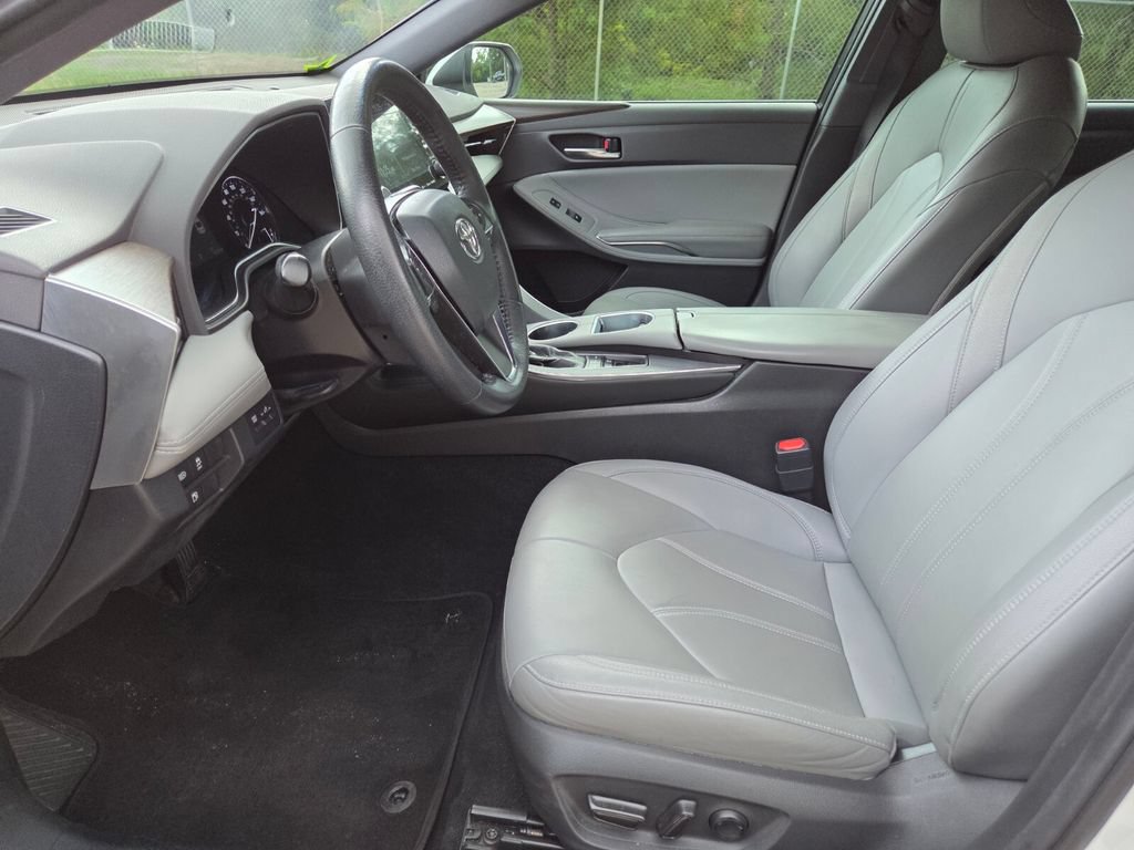 Certified 2021 Toyota Avalon XLE FWD image 24