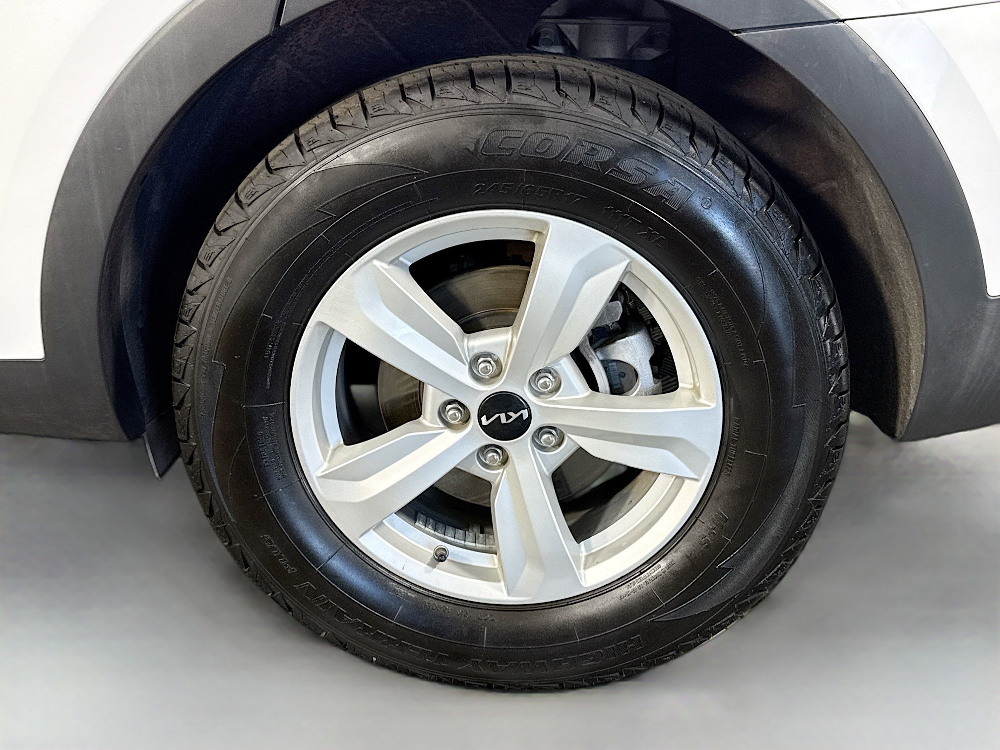 Used 2023 Kia Sorento LX FWD image 36