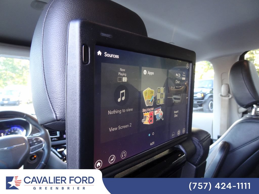 Used 2017 Chrysler Pacifica Touring-L Plus FWD image 8