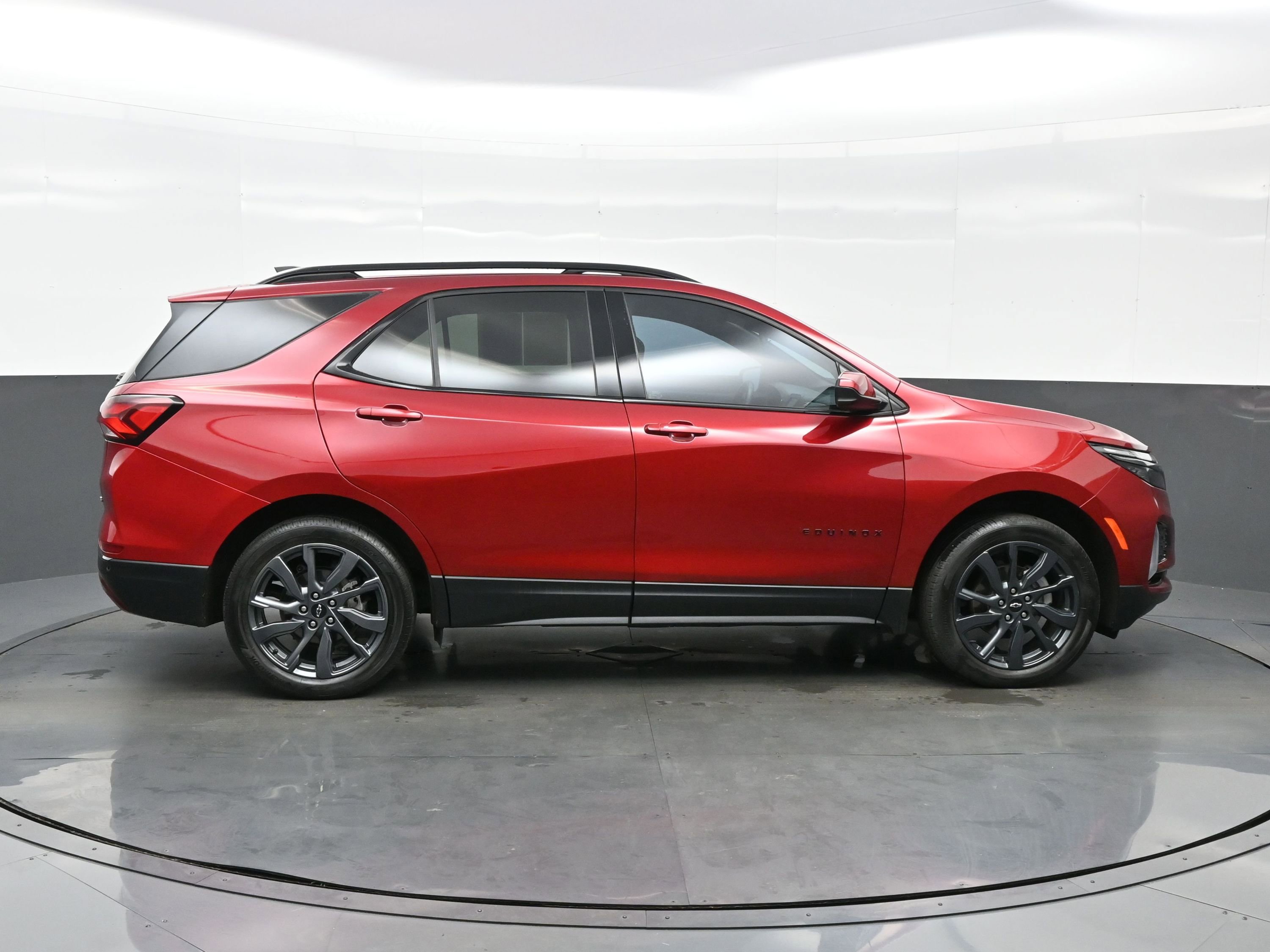 Used 2023 Chevrolet Equinox RS image 9
