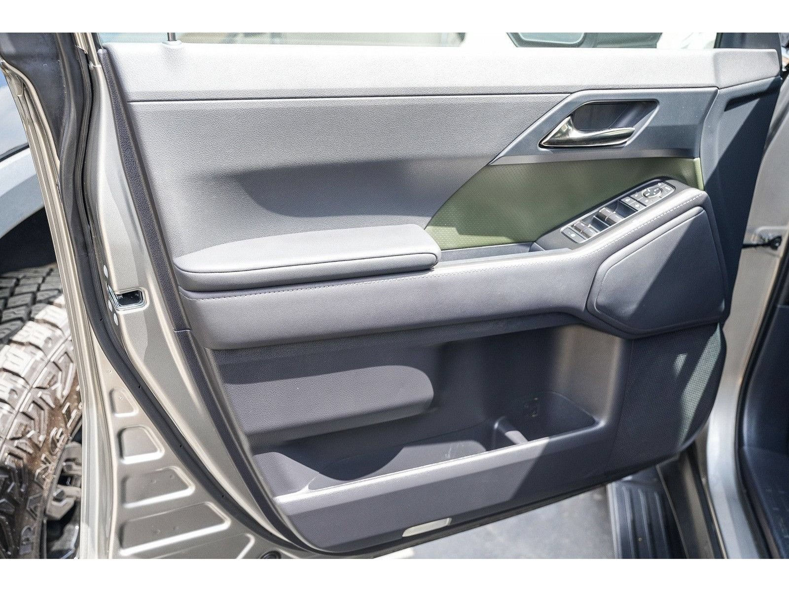Used 2025 Lexus GX 550 AWD/4WD image 19