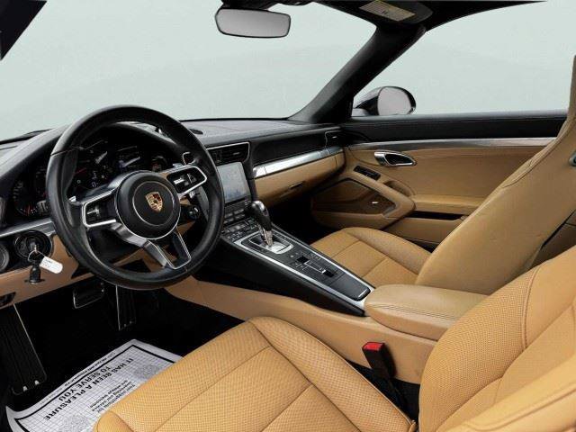 Used 2019 Porsche 911 Targa 4 AWD/4WD image 23