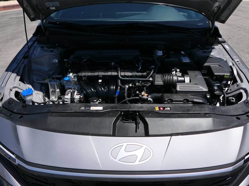 Certified 2025 Hyundai Elantra Sport FWD image 26