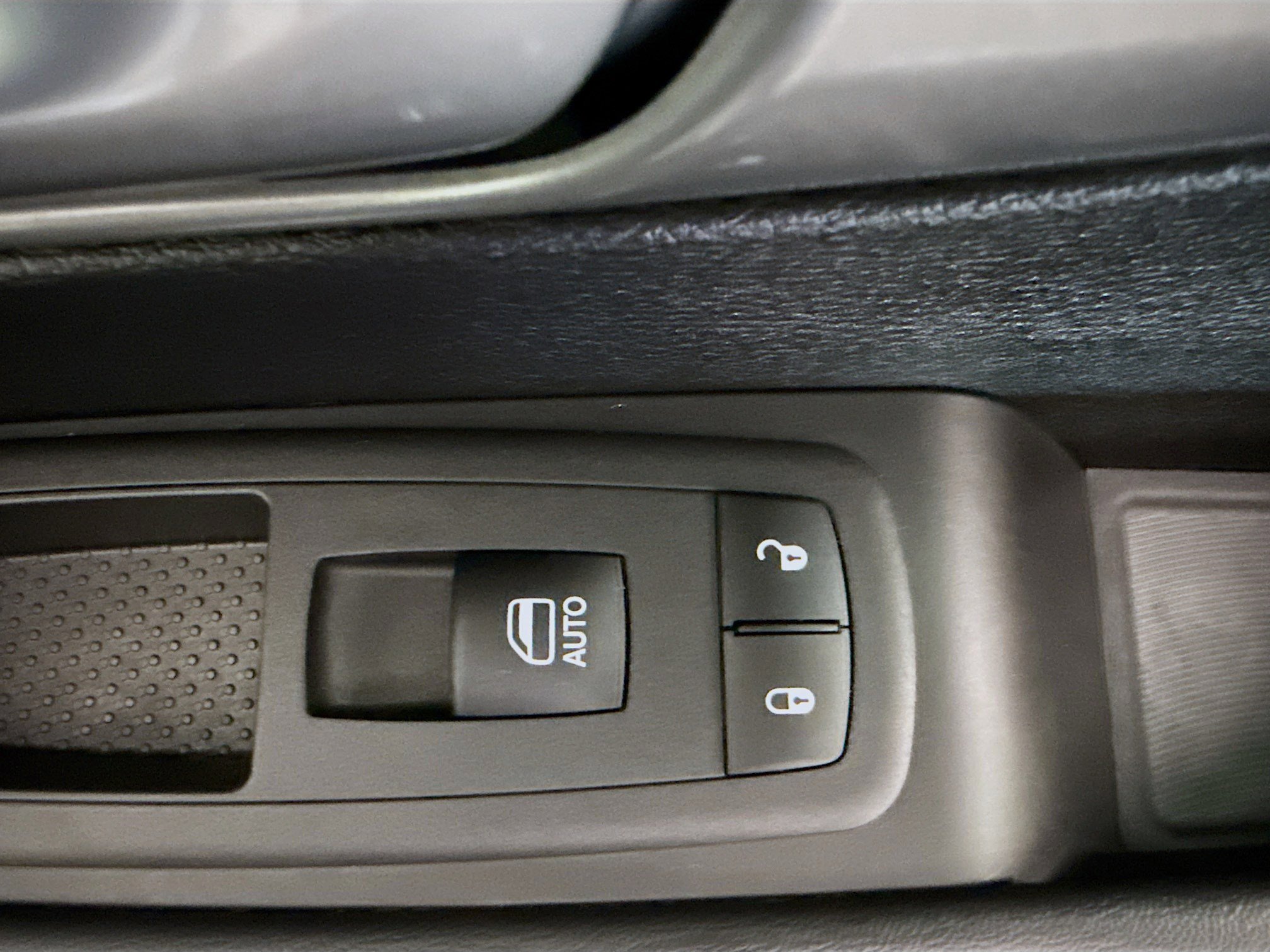 Used 2026 Chrysler Pacifica Select FWD image 29