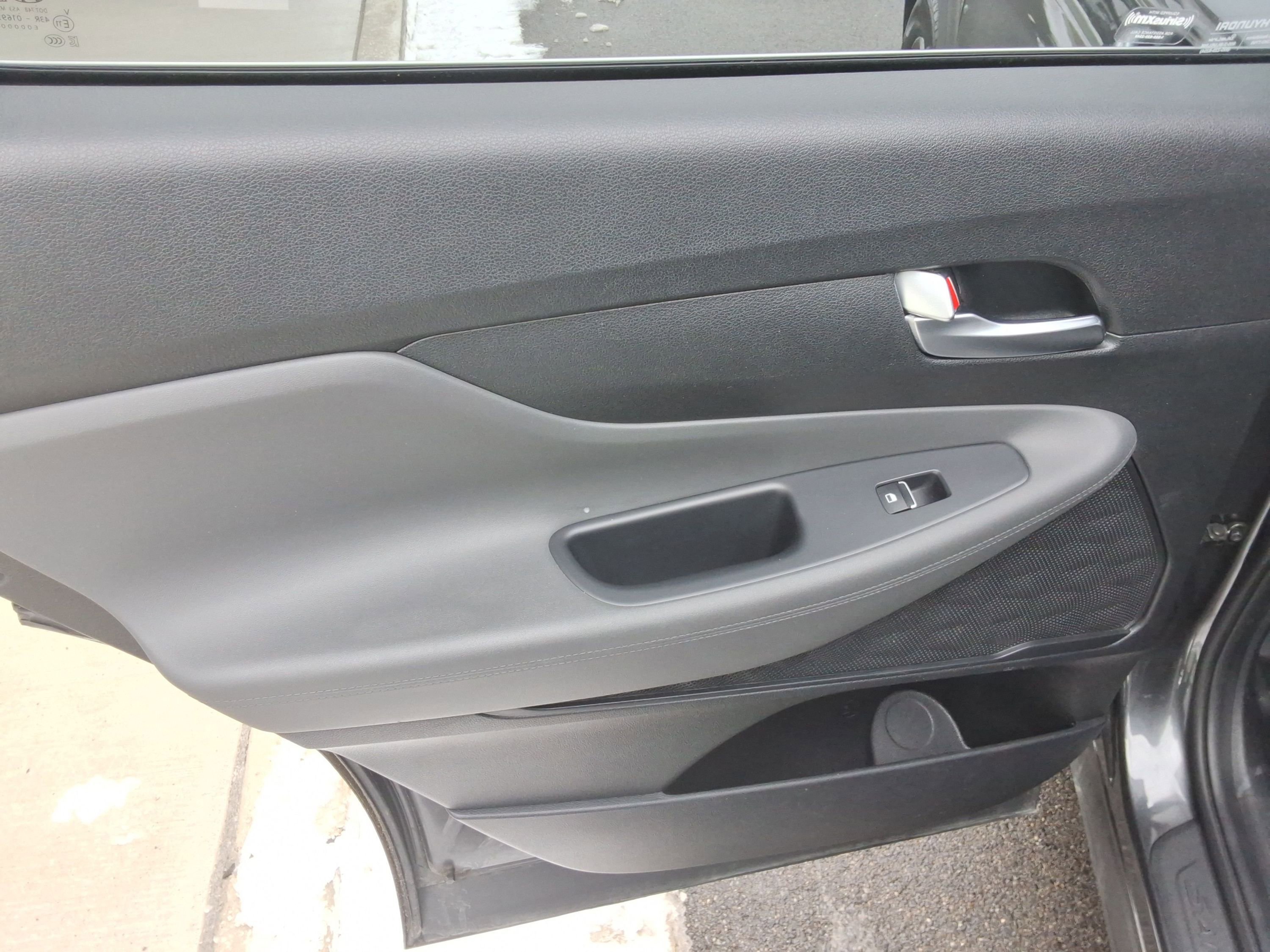 Used 2023 Hyundai Santa Fe SEL image 21