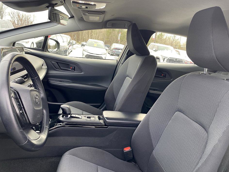 Used 2023 Toyota Prius LE image 11