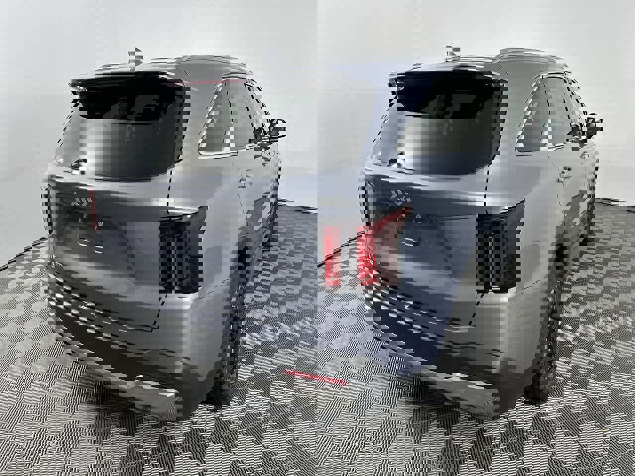 Used 2024 Kia Sorento S image 8