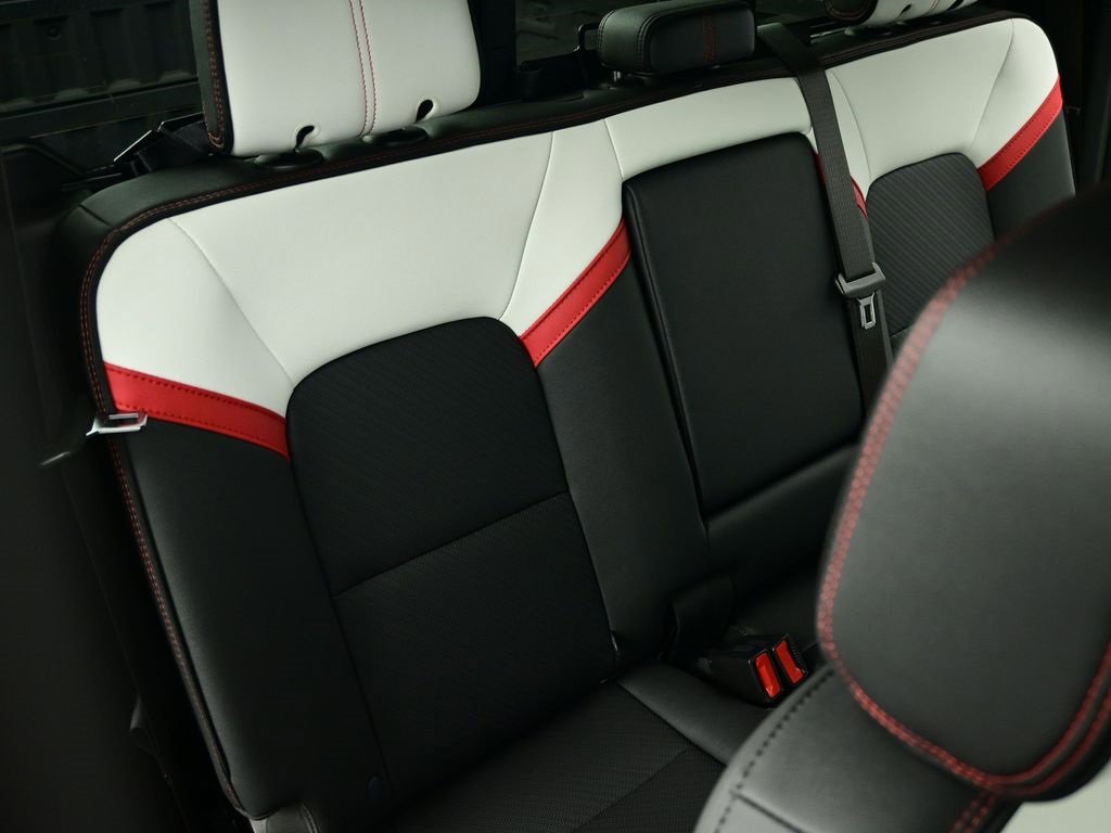 Used 2024 GMC Canyon AT4X image 35