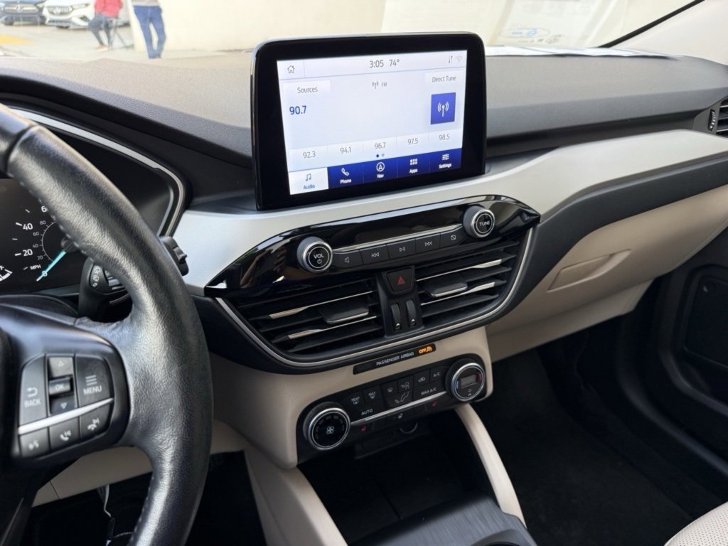 Used 2020 Ford Escape SEL image 22