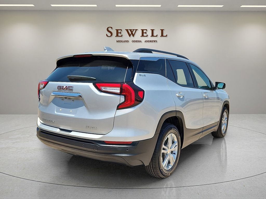 Used 2022 GMC Terrain SLE w/ Driver Convenience Package FWD image 5