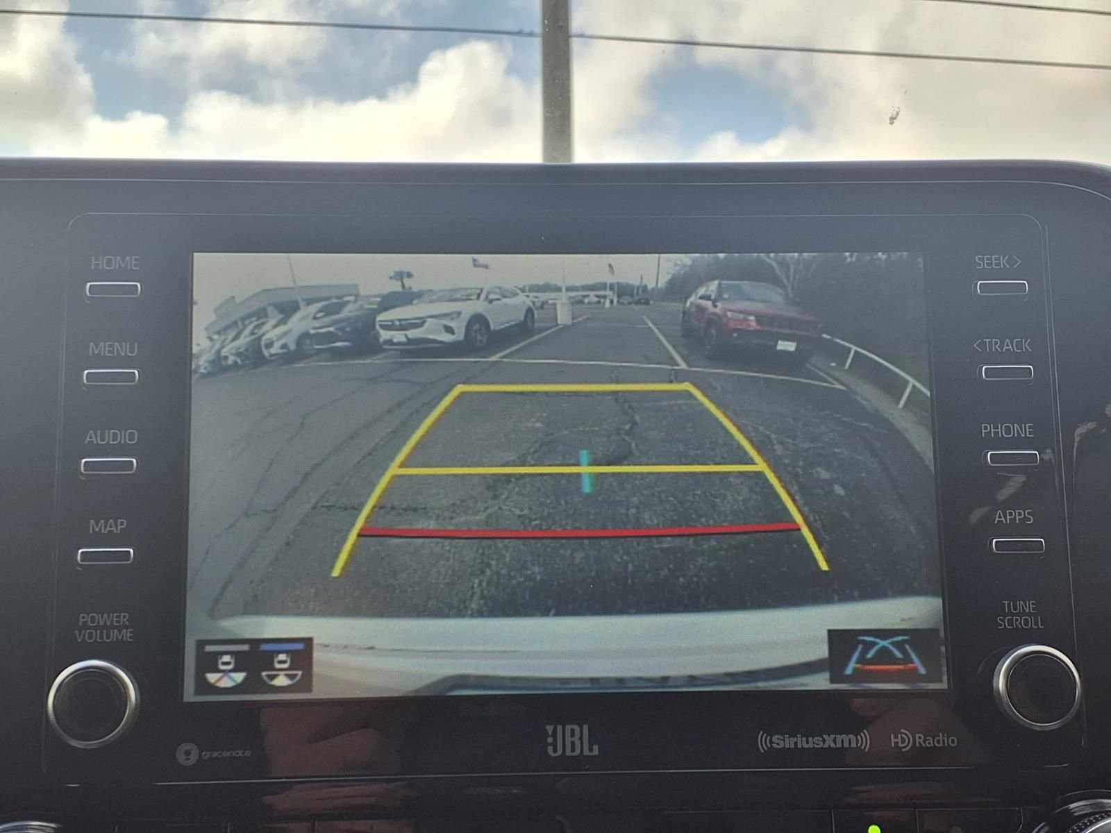 Used 2022 Toyota Highlander Limited image 4