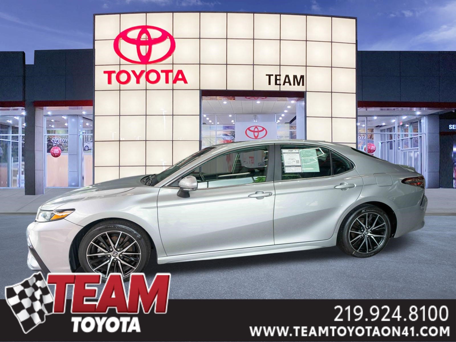Used 2024 Toyota Camry SE w/ Cold Weather Package