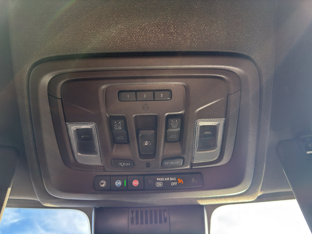 Used 2024 GMC Sierra 3500 Denali w/ Denali Reserve Package image 19