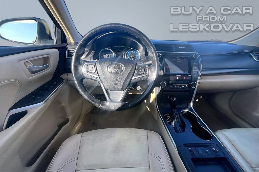 Used 2015 Toyota Camry XLE w/ Moonroof Package FWD image 5