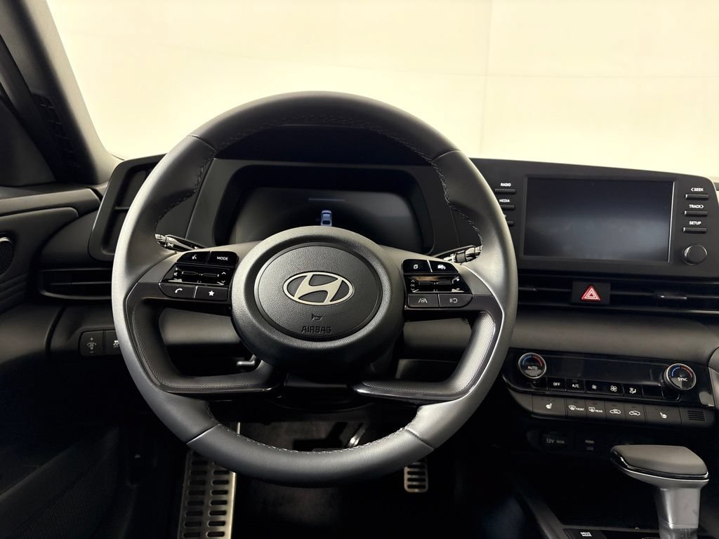 New 2026 Hyundai Elantra SEL Sport FWD image 21