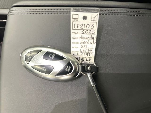 Used 2025 Hyundai Santa Fe SEL FWD image 32