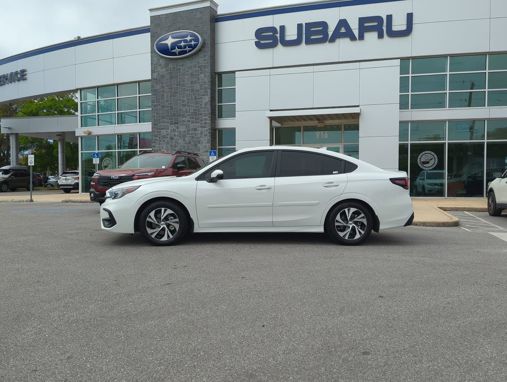 Used 2025 Subaru Legacy Premium image 4