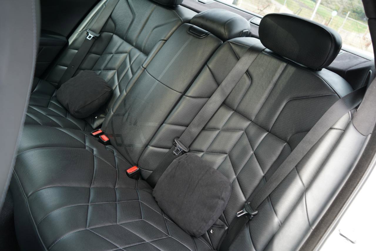 Used 2023 BMW 760i xDrive w/ Executive Package image 45