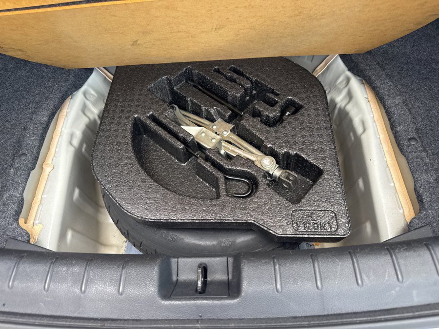 Used 2014 Honda Accord EX-L image 37