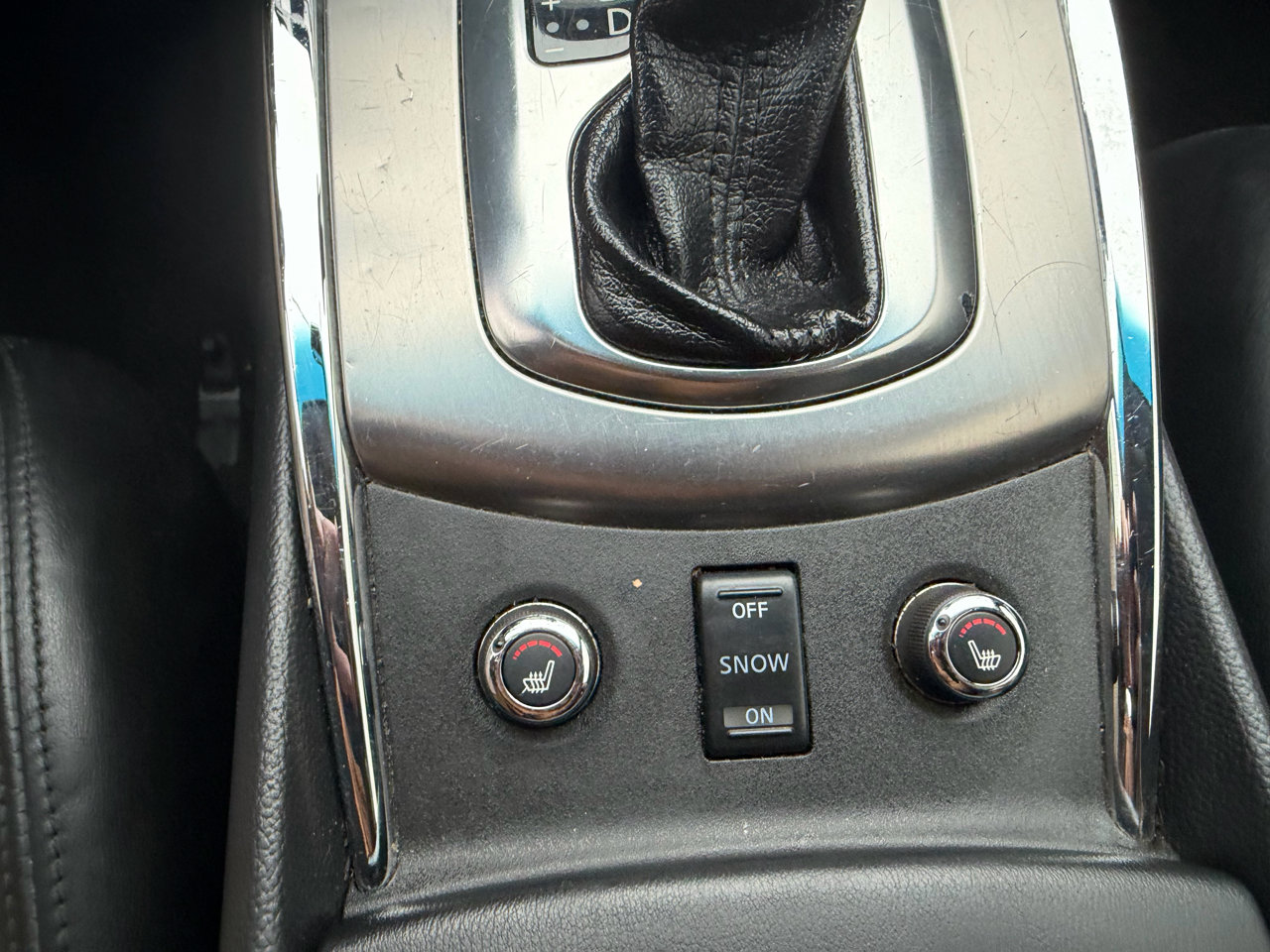 Used 2015 INFINITI Q40 AWD image 18