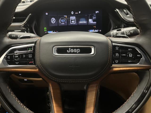Used 2024 Jeep Grand Cherokee L Summit image 17