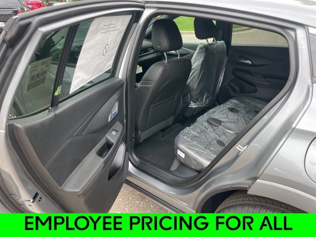 New 2025 Buick Envista Preferred FWD image 14