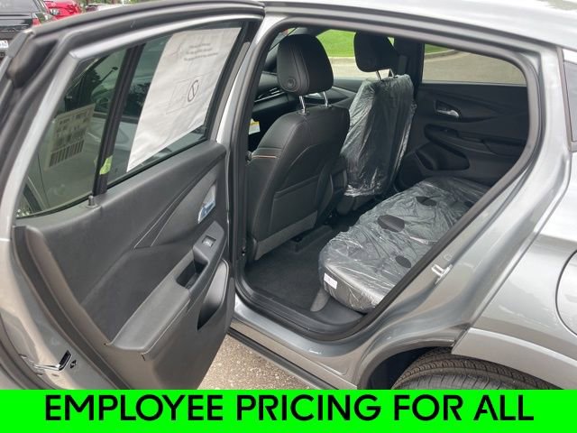 New 2025 Buick Envista Avenir image 14