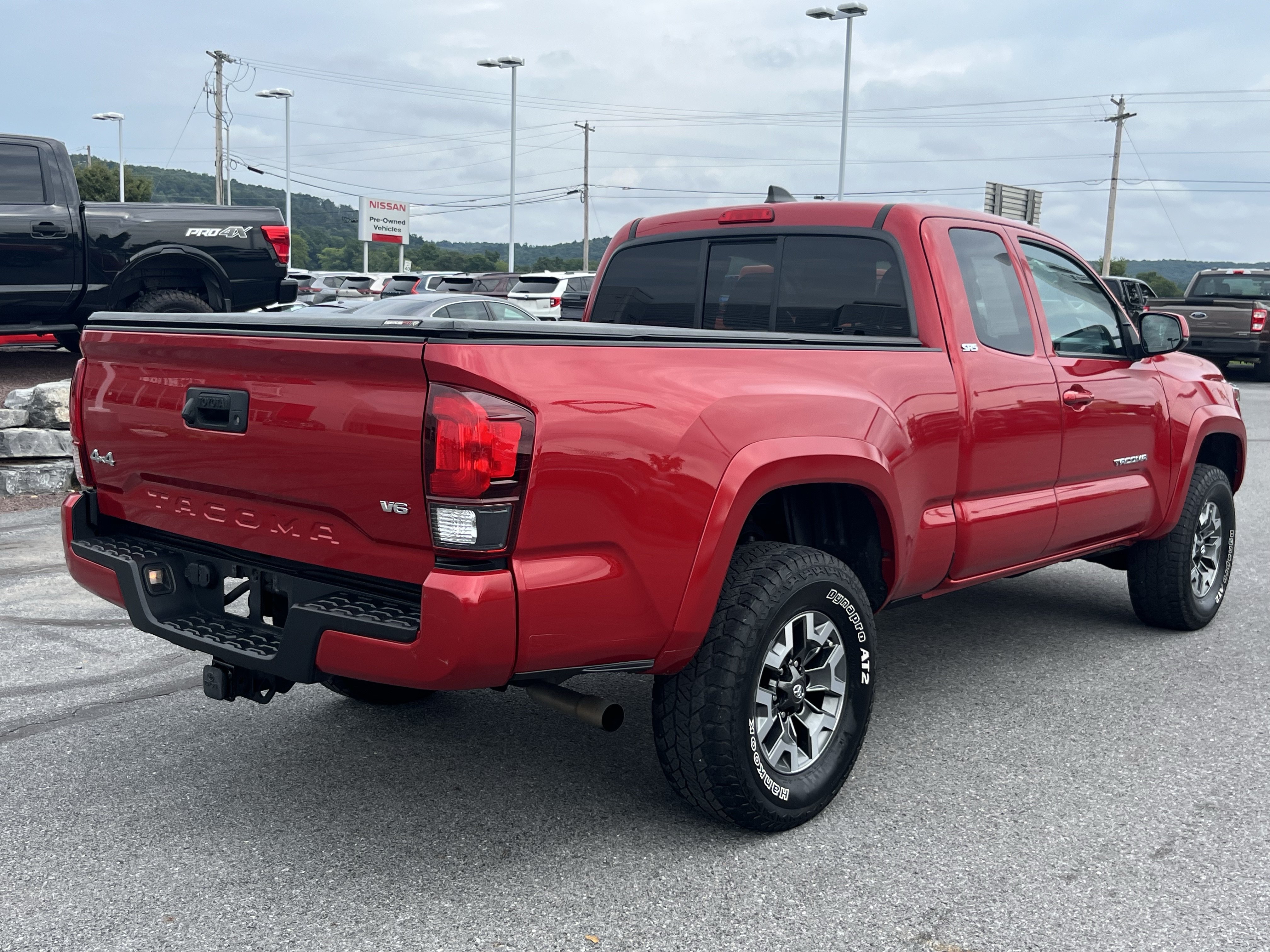 Used 2022 Toyota Tacoma SR5 AWD/4WD image 5