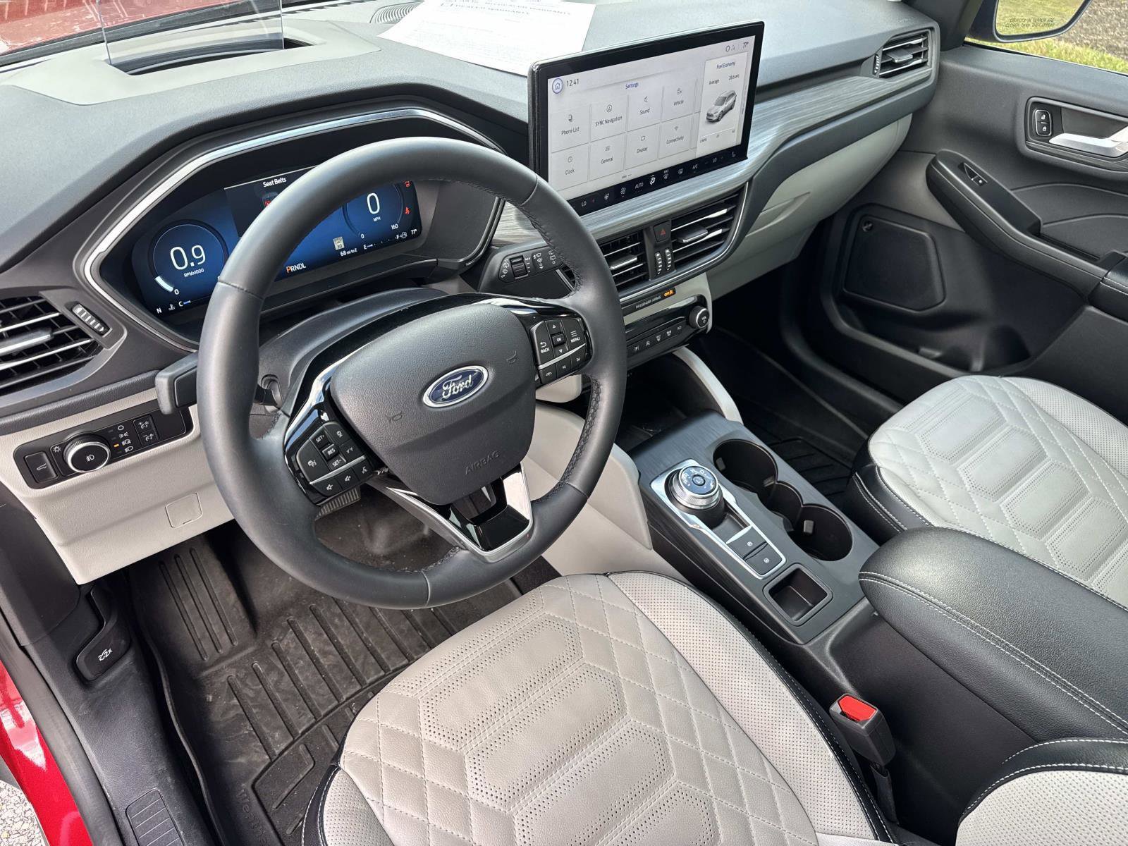 Used 2024 Ford Escape Platinum w/ Premium Technology Package image 23